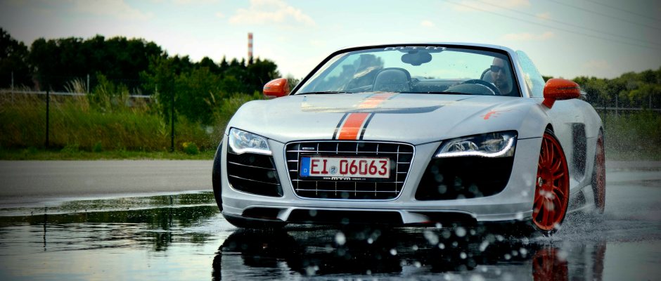 MotorOli im MTM R8 Spyder