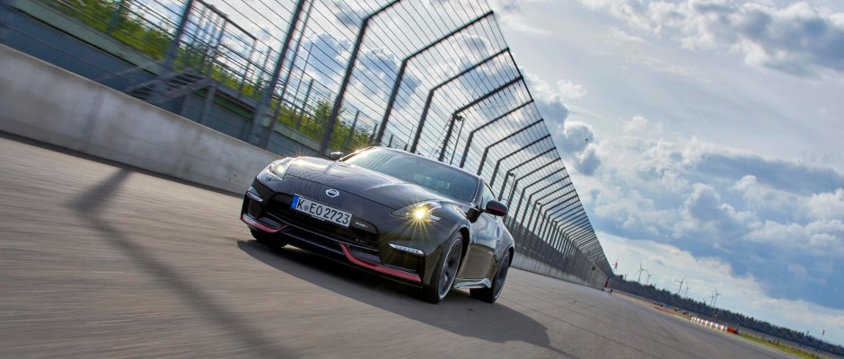 370Z NISMO on Track