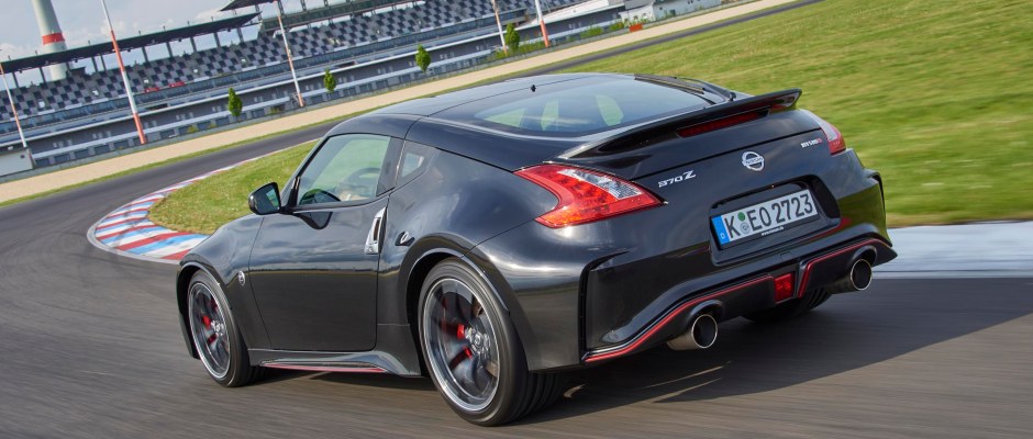 370Z NISMO on Track